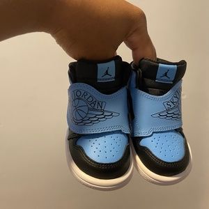 Baby boy air Jordan new edition (size 4C)